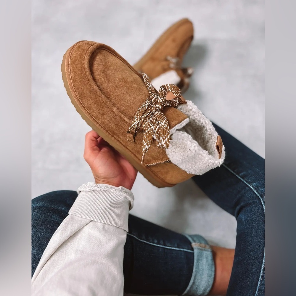 NIB Brand New In Box Very G Cherilyn 2 Vegan Suede Faux Fur Slippers Booties - Picture 3 of 8